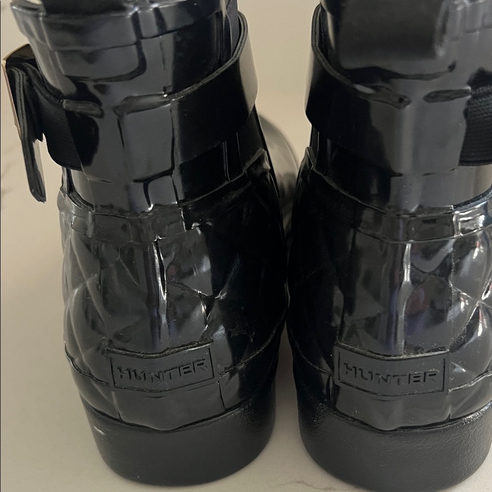 Hunter Black Gloss Chelsea Rain Boots NWT - Picture 3 of 6